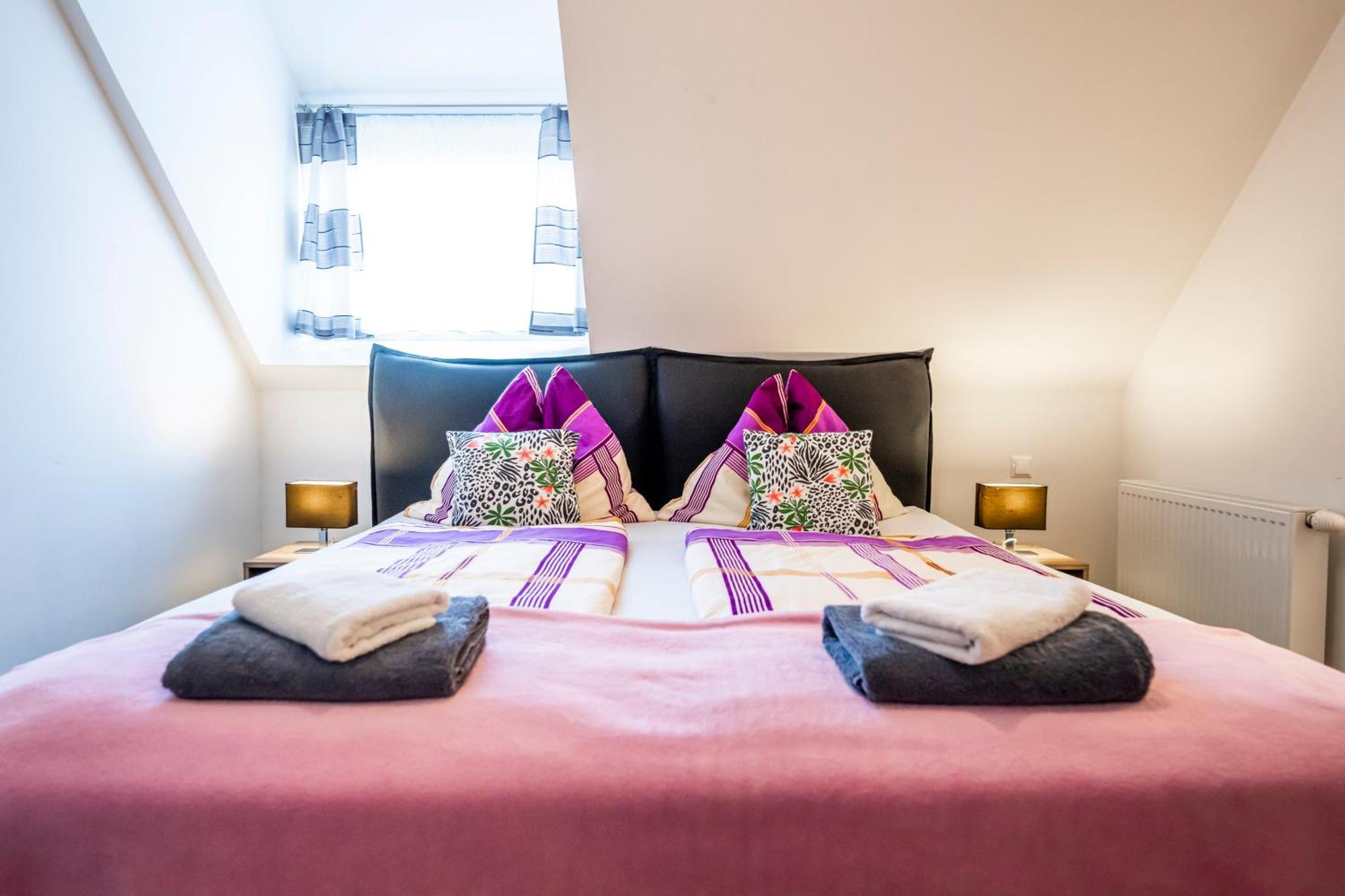 Die Schlafstube - Bed & Breakfast Zeltweg Exterior photo