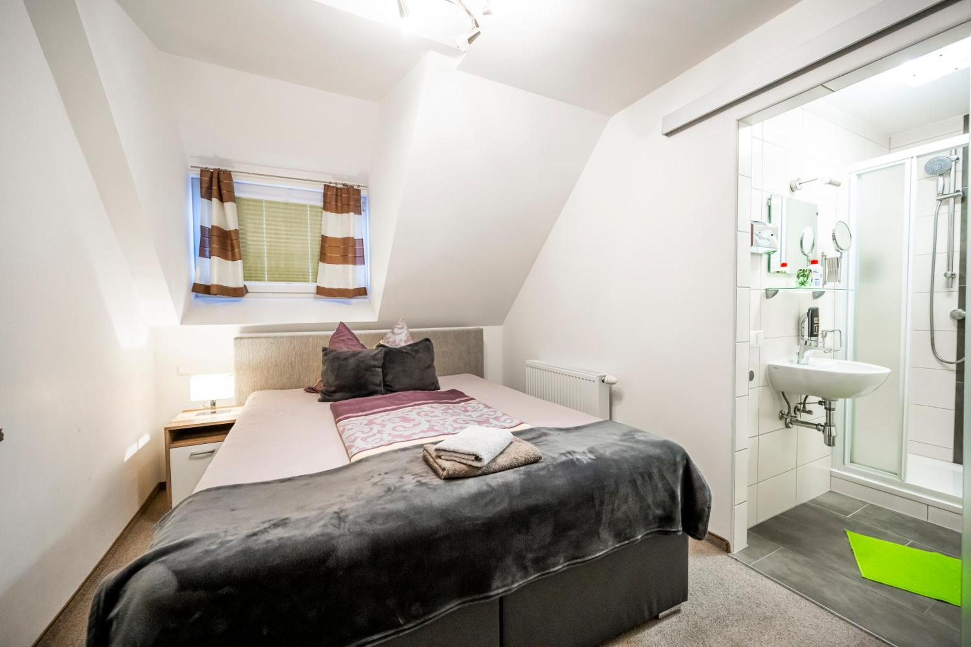Die Schlafstube - Bed & Breakfast Zeltweg Exterior photo