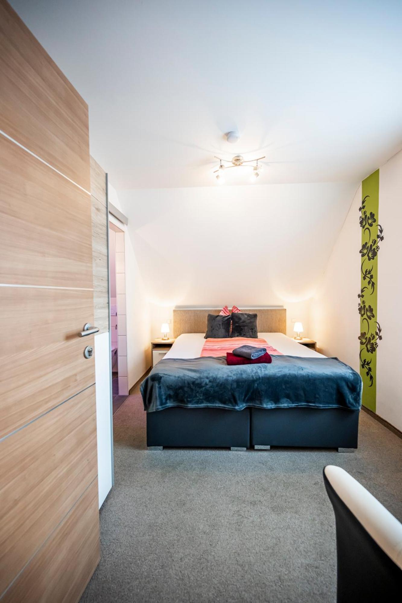 Die Schlafstube - Bed & Breakfast Zeltweg Exterior photo